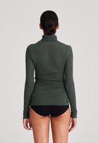GAI+LISVA ANNA TURTLENECK - Paprasti marškinėliai - beluga