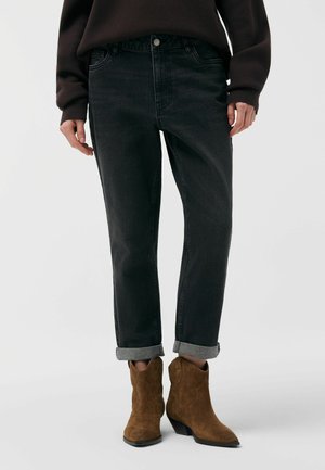 - Jeansy Straight Leg