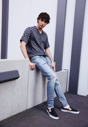 512™ SLIM TAPER BALL - Džíny Slim Fit - z2202 light indigo destructed