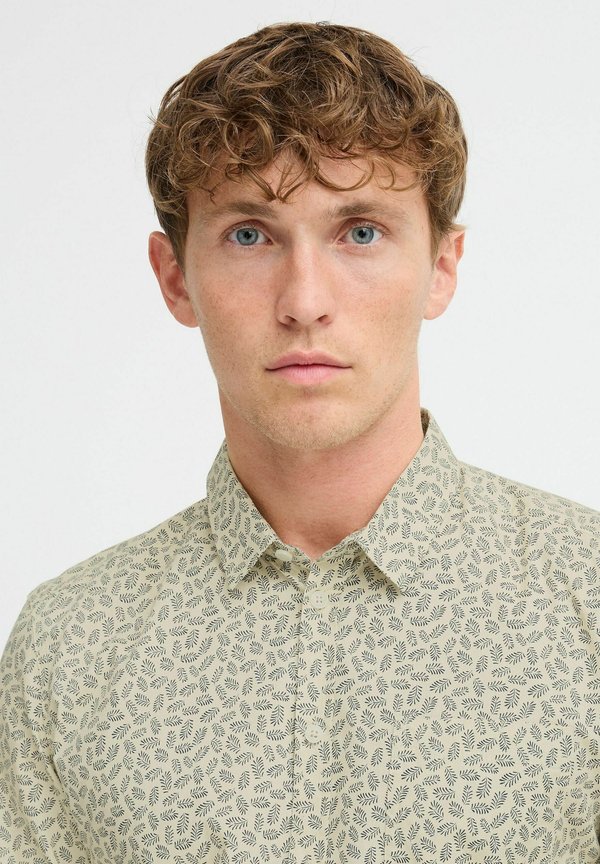 BHAGGE - Shirt - bleached sand4