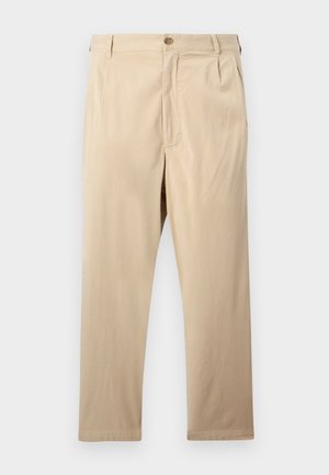 Pantalon beige à jambes droites avec fermeture par bouton et zip, passants pour ceinture et poches latérales, posé à plat sur un fond clair.