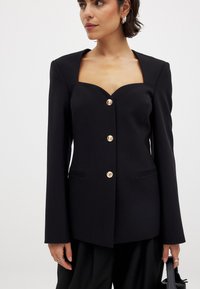 FITTED - Bleiseri - black