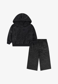 Selezionato, black
