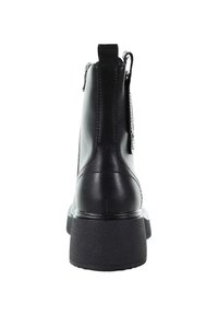 Czarne skórzane botki za kostkę z grubym obcasem, gładką teksturą, bocznym zamkiem błyskawicznym i wzmocnionym tyłem dla lepszego wsparcia. Minimalistyczny design bez ozdób.