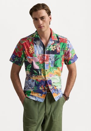 Korte mouwen, meerkleurige bloemenoverhemd met een patchworkdesign en levendige patronen, gemaakt van lichte stof, casual pasvorm.
