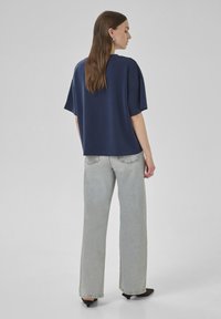 My Essential Wardrobe HELLE EMB BOXY - Basic T-shirt - after midnight