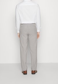 Lindbergh Pantaloni - mottled light grey