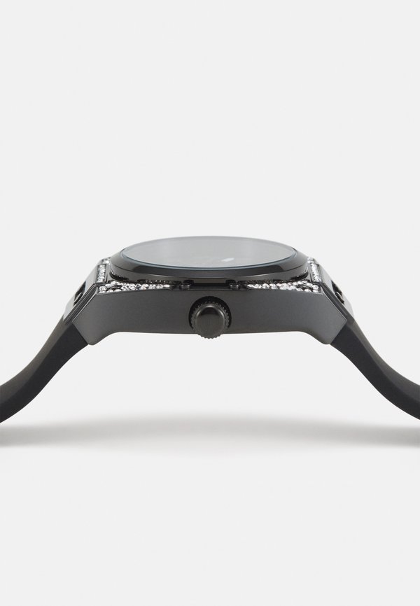 PRODIGY EXCLUSIVE - Watch3