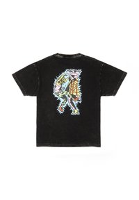 Sort bomulds T-shirt med løs pasform. Udstyret med et farverigt grafisk print på bagsiden, der viser stiliserede figurer i livlige farver.