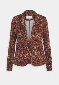 Tryckt blazer i röd, svart och vit tyg. Har en notch-lapel, enstaka knappstängning och en åtsittande silhuett.