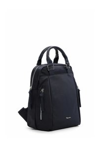 Sac à dos rectangulaire noir avec deux poignées supérieures, deux poches verticales zippées à l'avant, et un petit logo sur le panneau inférieur avant.