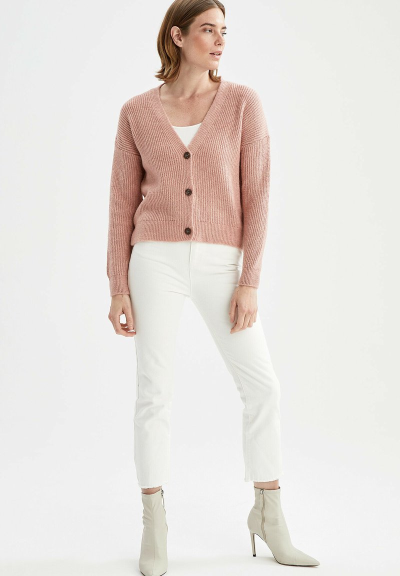Damen Strickjacken | DeFacto REGULAR FIT Strickjacke pink - AU41564 Damen Strickjacken | DeFacto REGULAR FIT Strickjacke pink - AU41564