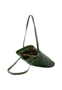 Borsa a tracolla in pelle verde con forma appuntita e lunga tracolla. L'interno presenta un motivo a quadri, con una tasca laterale con zip e scomparti aggiuntivi.