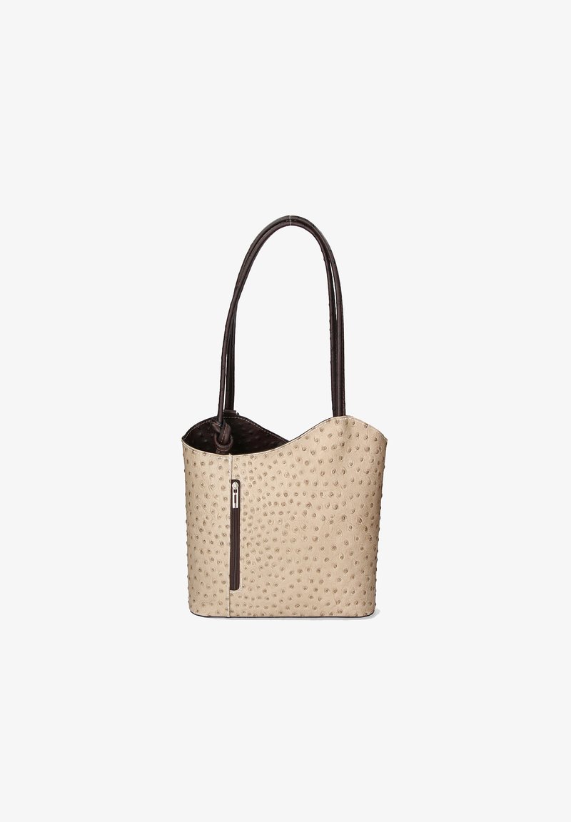 Sac fourre-tout beige texturé avec de longues poignées marron foncé et une poche zippée verticale externe à l'avant.