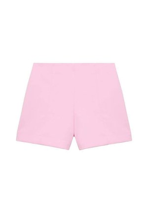 Pantaloni corti rosa su misura con una textura liscia, caratterizzati da un design strutturato e linee pulite. Il taglio è dritto e sopra il ginocchio.