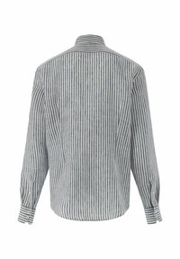 Camicia da uomo a maniche lunghe con colletto a punta, con sottili righe verticali blu e bianche e polsini abbottonati.