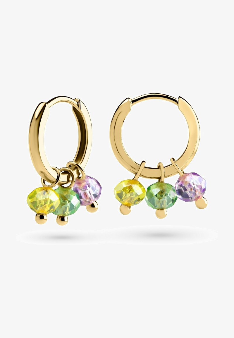 Boucles d'oreilles en or avec trois perles facettées multicolores suspendues en jaune, vert et violet, agrémentées de petits accents dorés.