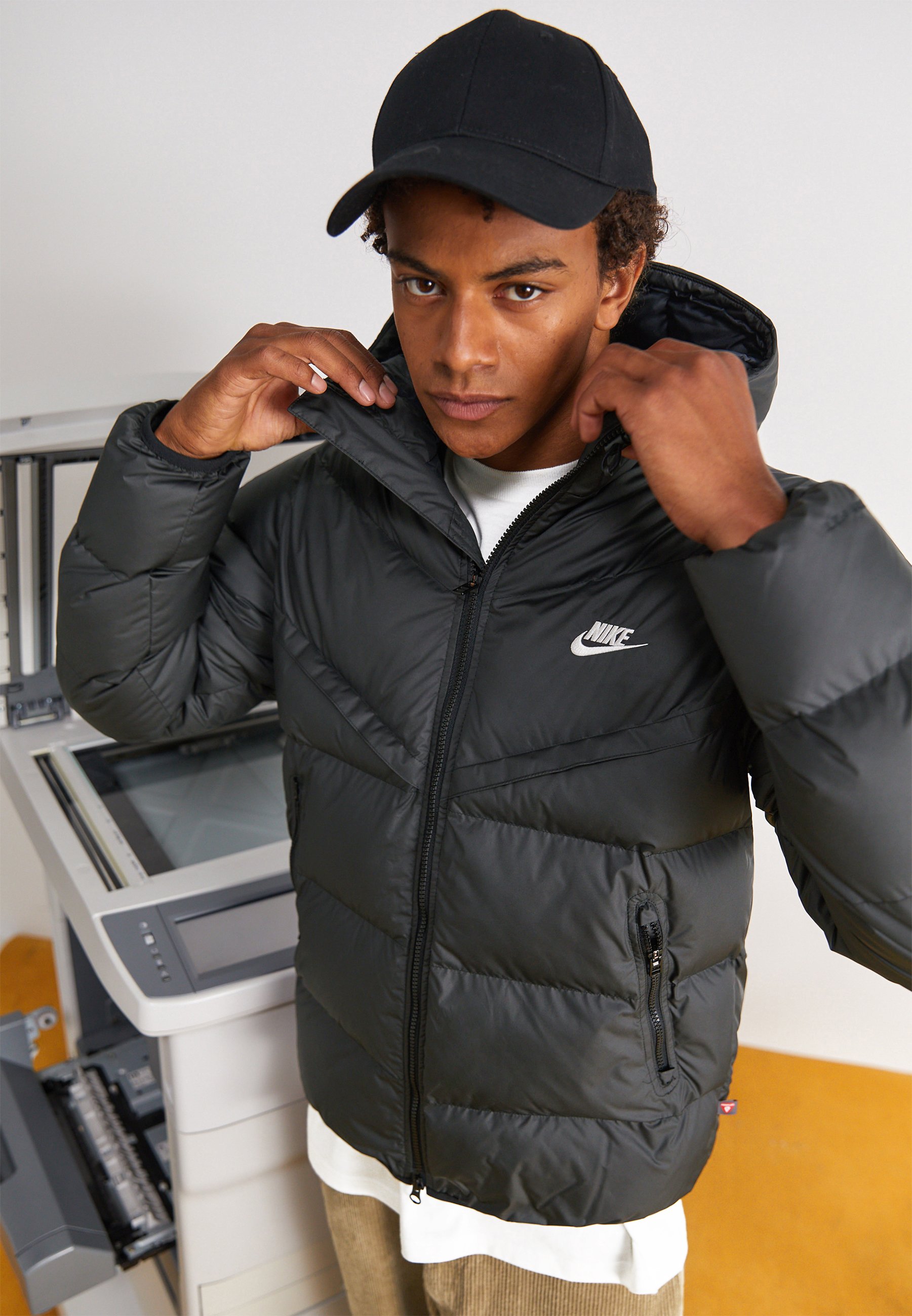 Nike Performance Veste d'hiver - schwarzweiss/noir 