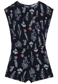 Granatowy kombinezon w kwiaty z zielonymi i czerwonymi wzorami roślinnymi, krótkimi rękawami, taliowaniem i małą kieszonką na piersi. Miękka faktura materiału.