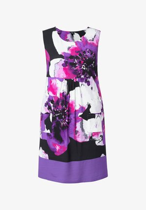 Hihaton polvimittainen mekko, jossa suuri vaaleanpunainen, violetti, musta ja valkoinen kukkakuosi sekä yksivärinen violetti reunus helmassa.