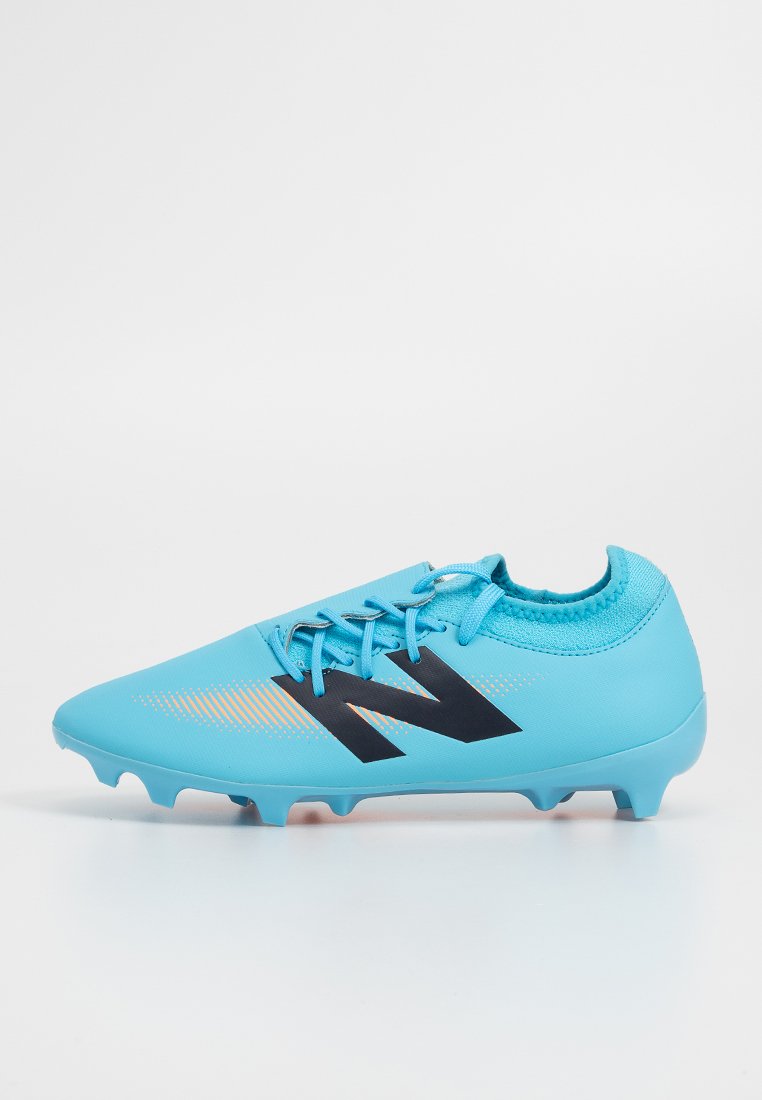 Fußballschuhe für festen Untergrund