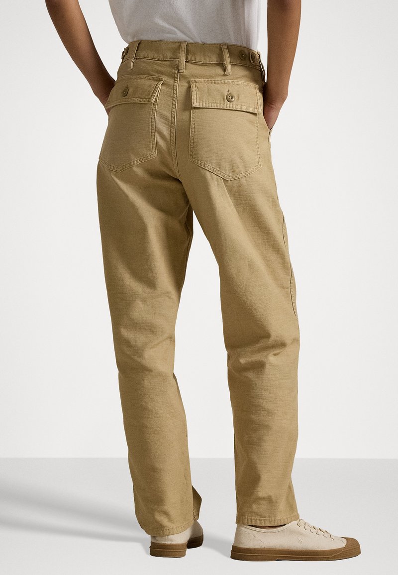 Polo Ralph Lauren THE RICKY TROUSER - Παντελόνι - khaki