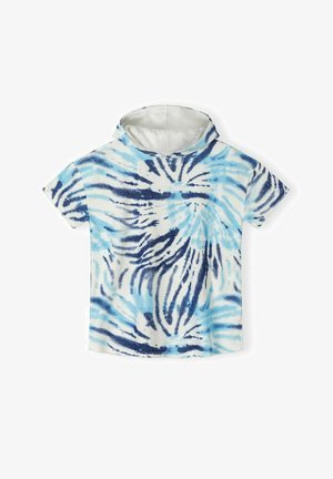 Bluza z krótkim rękawem z kapturem, z wzorem tie-dye w kolorach niebieskim i białym, z białą podszewką kaptura i luźnym krojem.