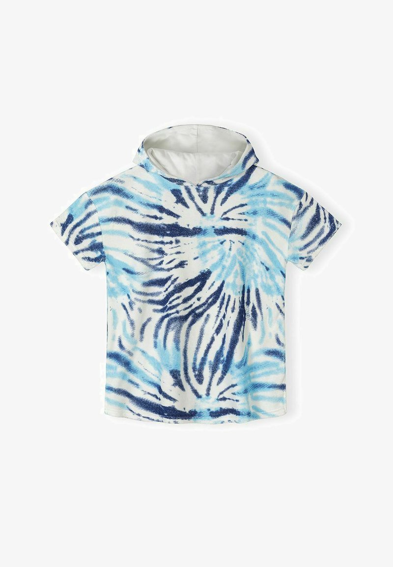 Sweat à capuche manches courtes avec motif tie-dye bleu et blanc, doublure intérieure de la capuche blanche et coupe décontractée.