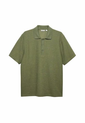 Olivengrøn t-shirt polo med korte ærmer. Fremstillet af ribbet stof med klassisk krave, tre-knap lukning og løs pasform.