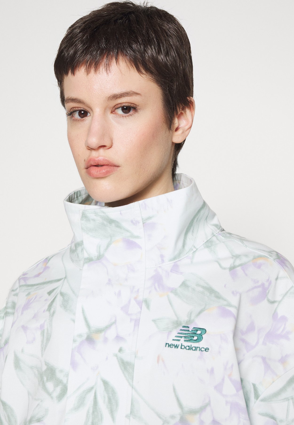 NB ESSENTIALS BLOOMY JACKET