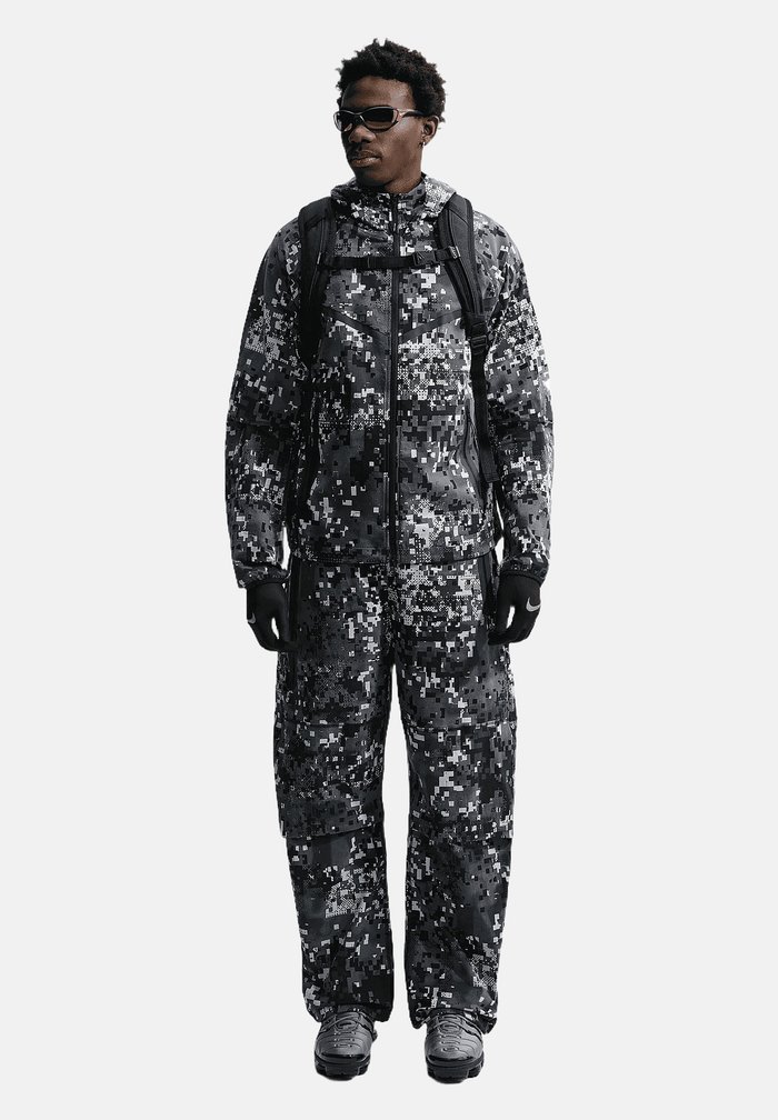 Nike Trousers - grauschwarz