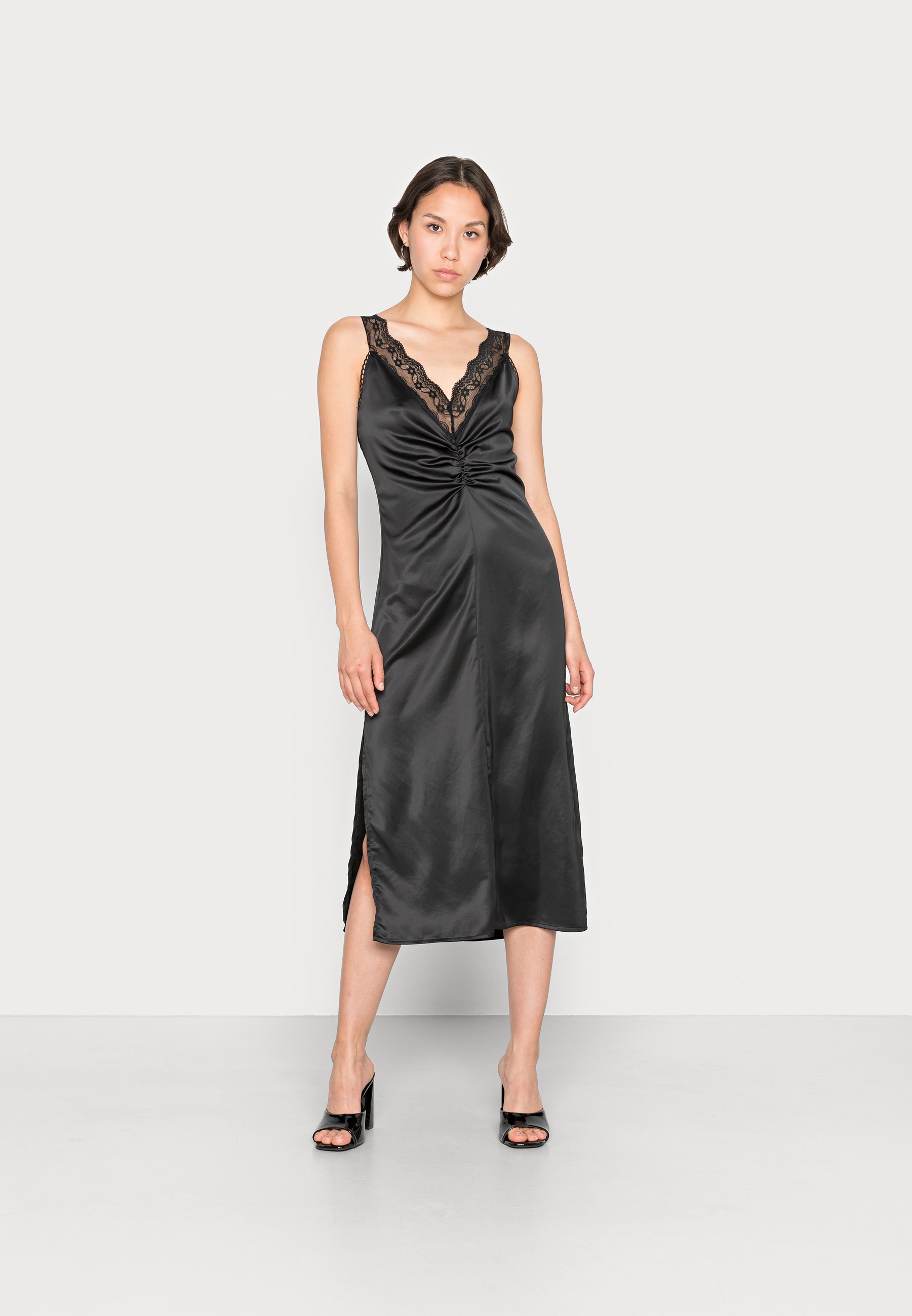 cocktail dresses missguided
