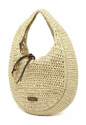 Sac d'épaule tissé beige en forme de croissant, fermeture à cordon en cuir et petite étiquette de marque marron à l'avant.