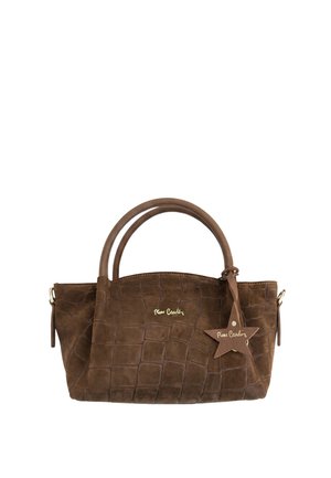 Borsa a mano in camoscio marrone con texture a motivo coccodrillo, due manici, logo "Pierre Cardin" dorato e targhetta in pelle a forma di stella sul lato.