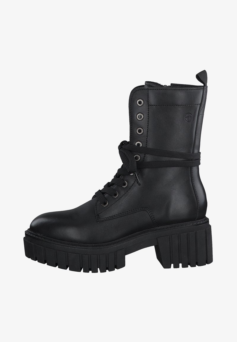 Botte noire en cuir à lacets avec un bout arrondi, une semelle épaisse à rainures, des œillets et une fermeture éclair latérale. Caractérisée par un détail de laçage enveloppant.