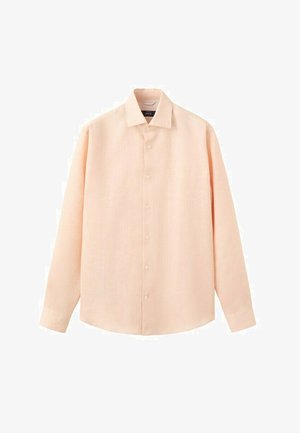 Dugih rukava košulja svijetle breskvaste boje s klasičnom kragnom i manšetama, uredno prikazana na čistoj bijeloj pozadini.