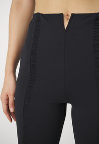 Patrizia Pepe PANTALONI TROUSERS - Legingi — bikses - nero
