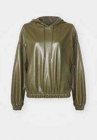 Sweat à capuche olive, brillant. Présente une coupe décontractée, un ourlet et des poignets élastiques, ainsi que des cordons avec embouts métalliques. Texture lisse.