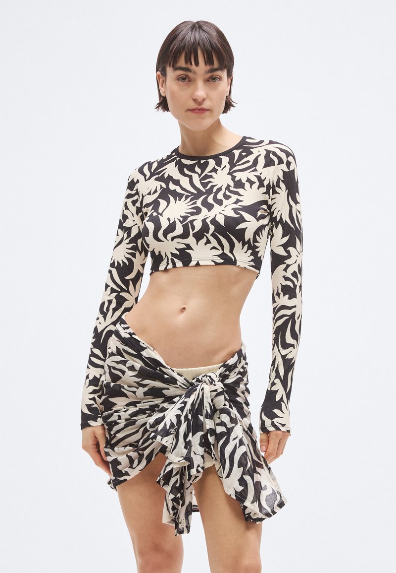 Haut Crop à Motifs Col Haut - Taille S En Viscose Extensible (occasion Très Bon état)