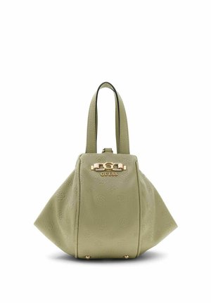 Borsa trapezoidale verde chiaro con doppi manici, motivo in rilievo e logo "GUESS" in metallo dorato e accessori sul davanti.