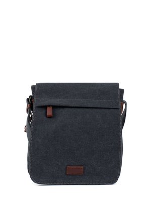 Sac bandoulière en toile gris foncé avec fermeture à rabat, languette en cuir marron et bandoulière réglable.