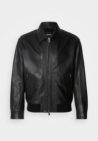 Schwarze Lederbomberjacke mit Reißverschluss vorne, eingekerbtem Kragen und geripptem Saum. Verfügt über zwei seitliche Reißverschlusstaschen und eine strukturierte Lederoberfläche.