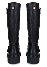Stivali neri in pelle al ginocchio con finitura opaca, dotati di una fibbia decorativa e suola spessa e testurizzata per resistenza e grip.
