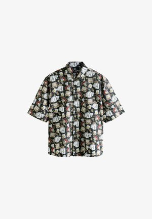 Juodas trumpo rankovės marškinėliai su spalvingu žaidimų simbolių, kortų ir veikėjų raštu, įvairių atspalvių, turintys klasiką apykaklės dizainą.