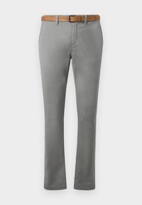 Šedé slim-fit kalhoty s bočními kapsami a světlým hnědým semišovým páskem na bílém pozadí.