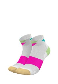 ULTRALIGHT STRIKES SHORT - Füßlinge - white pink