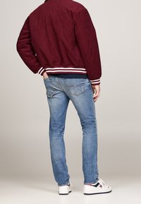 Tommy Jeans Allvädersjacka - bordeaux