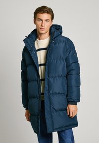 Unselected, dulwich blue