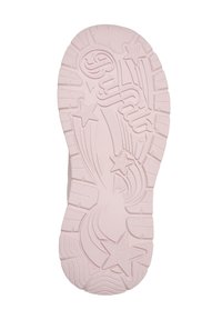Semelle de chaussure rose avec des étoiles embossées, des traînées de comète et le mot "Super" stylisé sur le motif de la bande de roulement.
