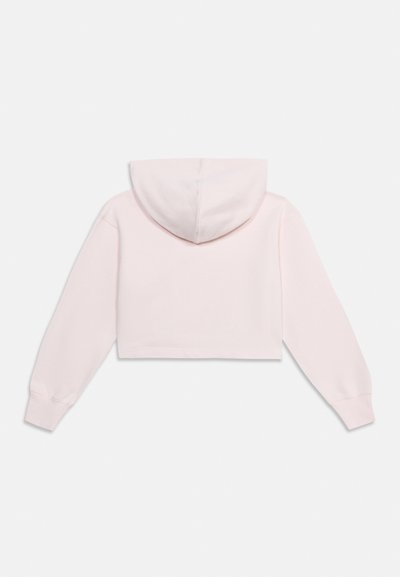 Sweat à capuche court rose clair avec manches longues, vu de dos sur fond blanc.